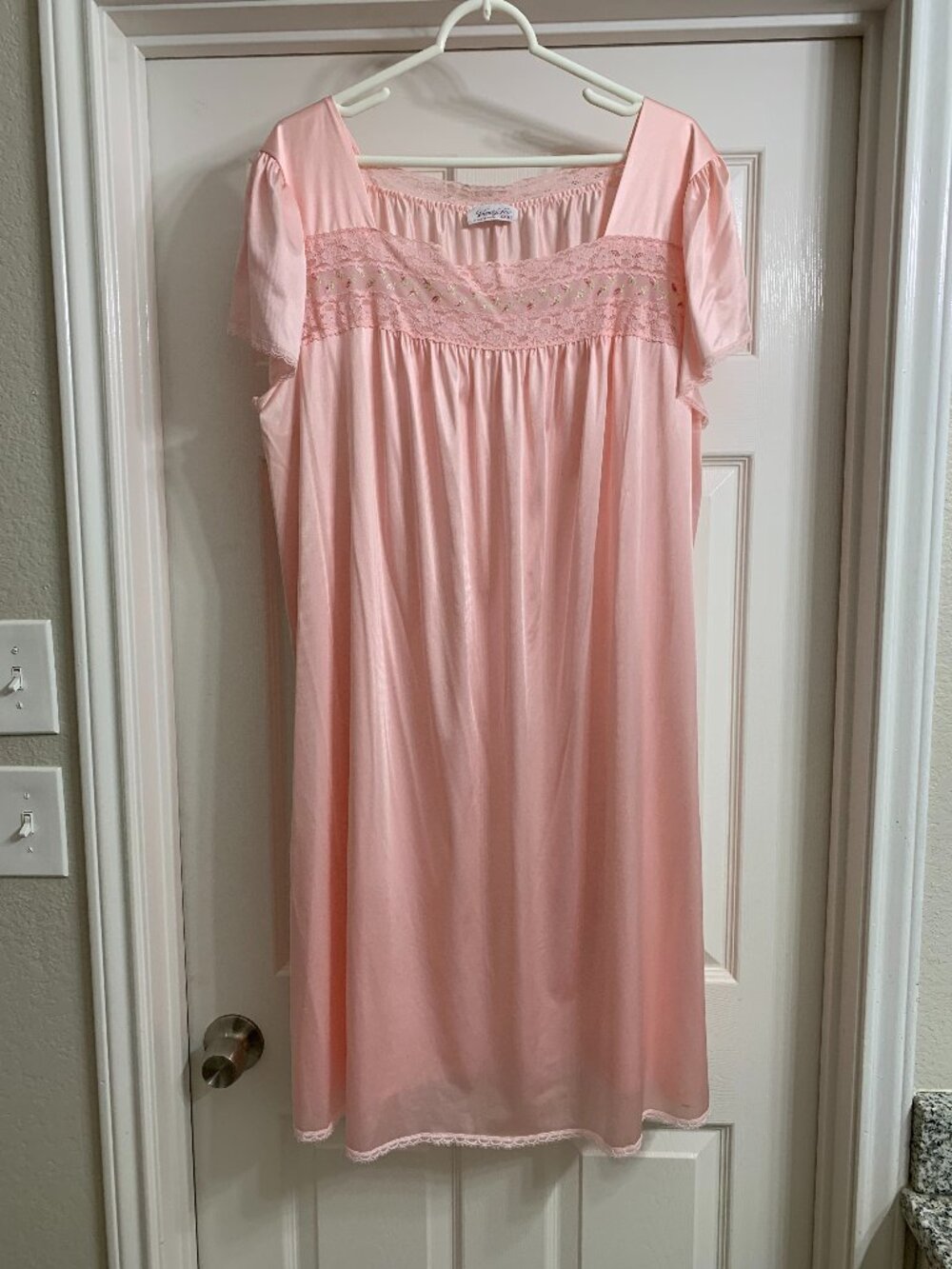 Vanity Fair Brand Women's Pink Satin Nightgown, Size 3X